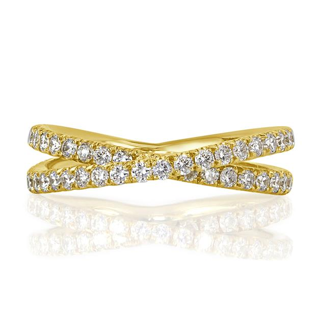 Round Brilliant Cut CVD Diamond Crisscross Ring